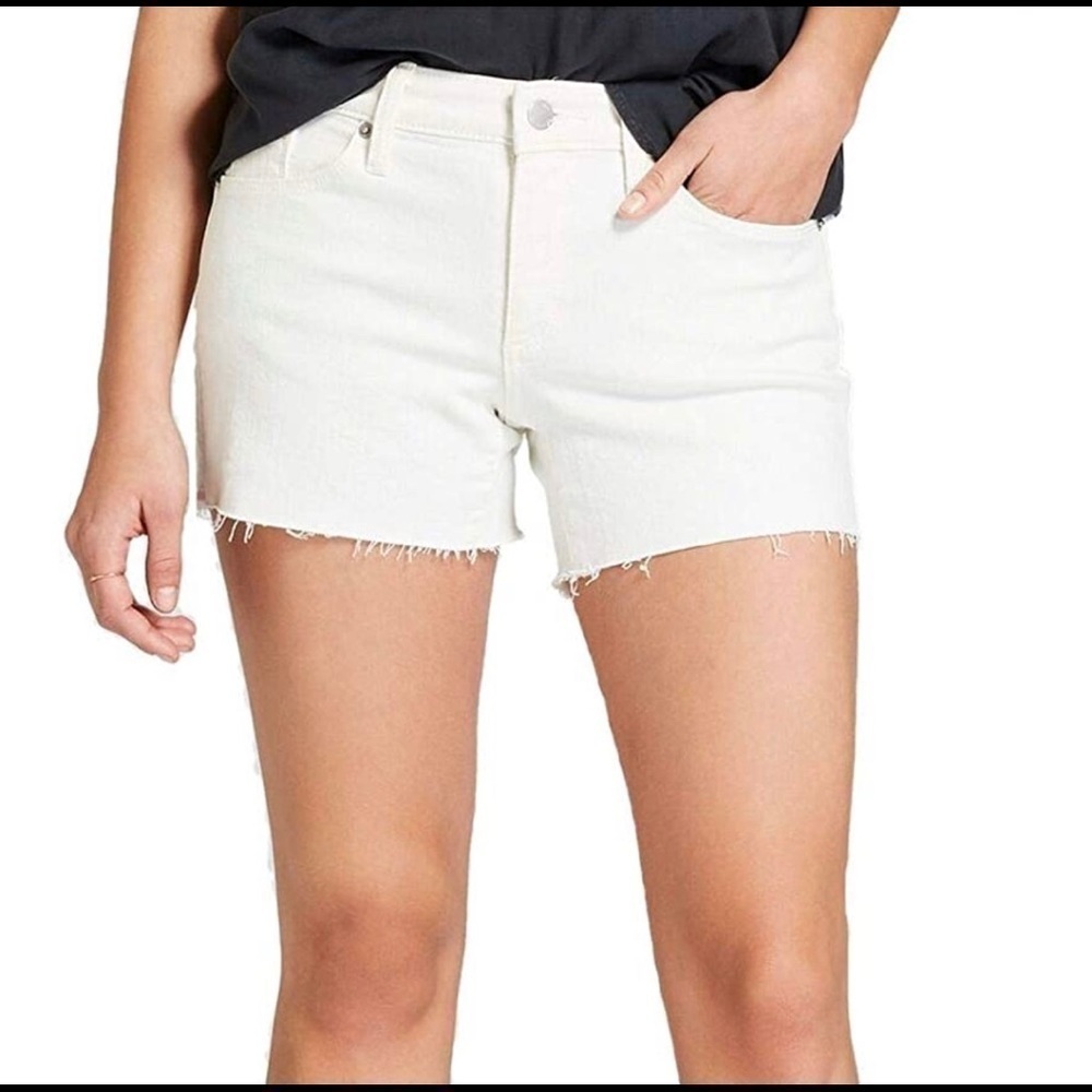 3 for $18/ UNIVERSAL THREAD*mid-rise jean shorts